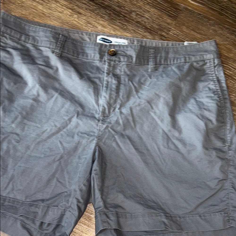 Old Navy Gray Flat Front Shorts 16